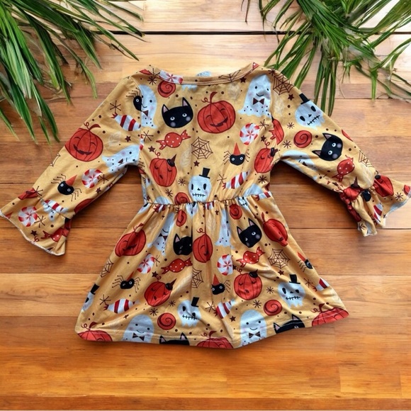 Halloween-Themed Toddler Outfit Set - Size 2T/3T - Pumpkins / Vintage Halloween - Picture 2 of 11